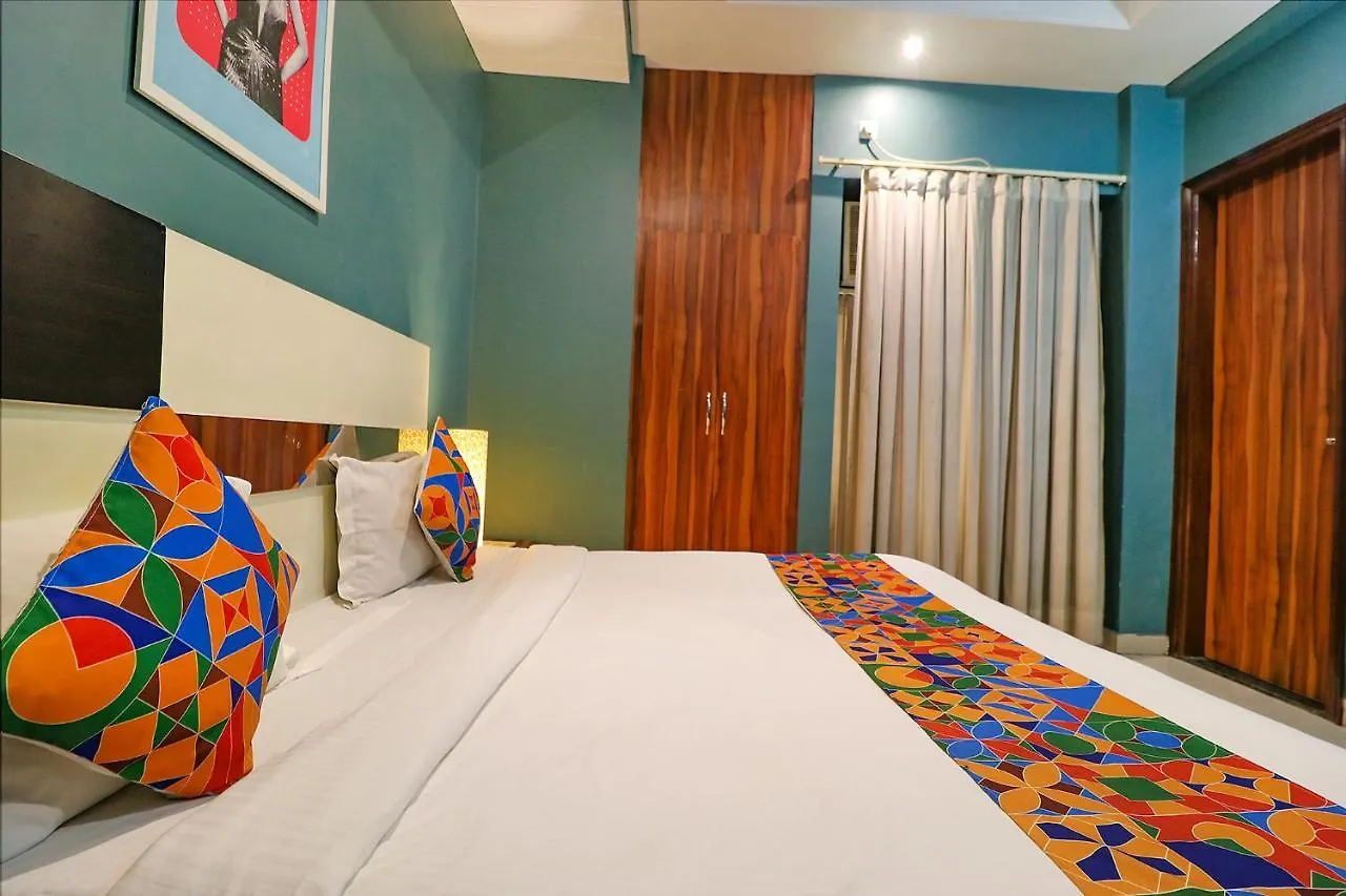 *** Hotel Fabhotel Church House Rohini Delhi  India