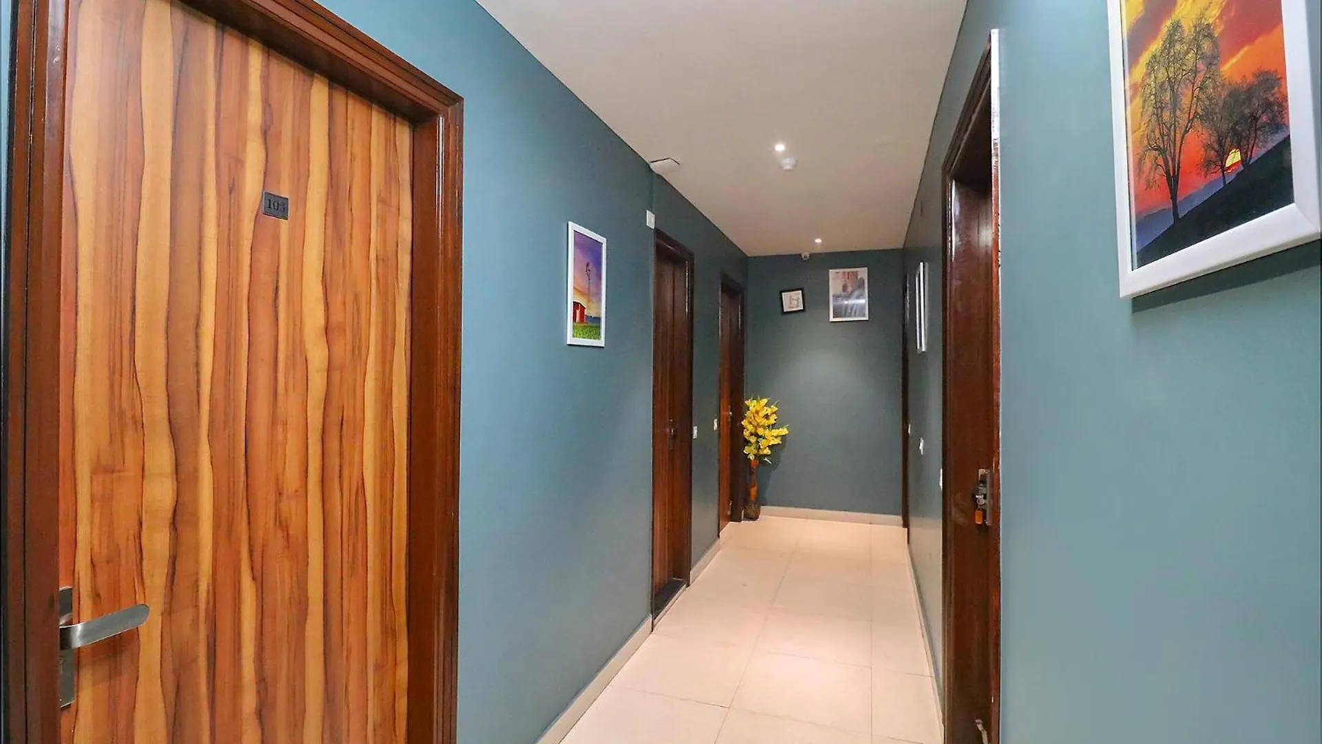 Hotel Fabhotel Church House Rohini Delhi